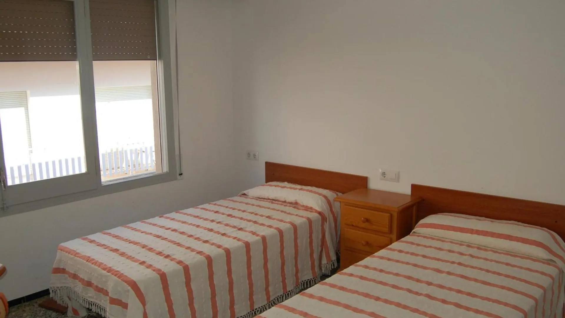 Apartamento Centrico, Luminoso A 100M De La Playa Con Balcon Y Wifi Llanca Apartment